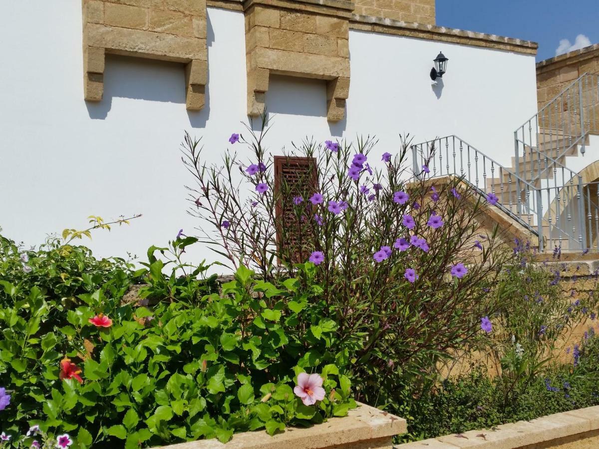 Tenuta Conte Acomodação com café da manhã Ugento Exterior foto